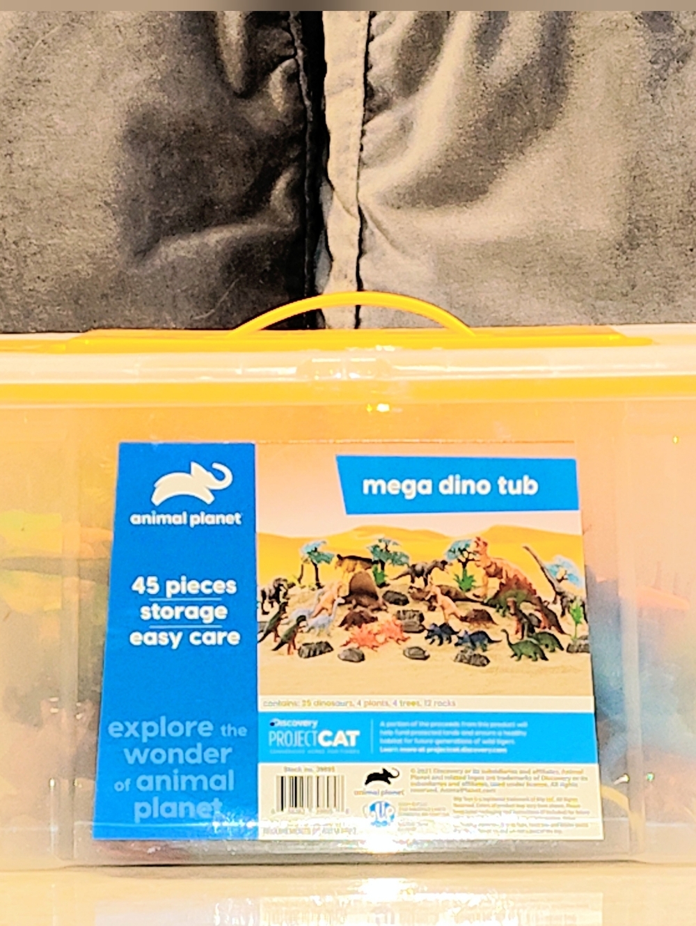 ANIMAL PLANET MEGA DINO TUB WITH 25 DINOSAURS VARIOUS COLORS & ROBOT DINOSAUR